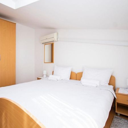 Family Holiday Apartments Lucia 沃迪切 外观 照片