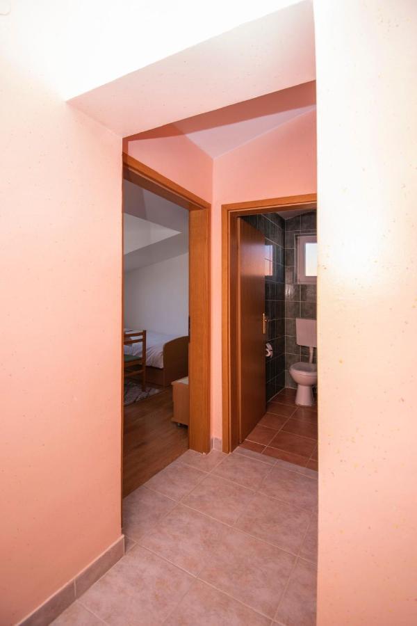 Family Holiday Apartments Lucia 沃迪切 外观 照片