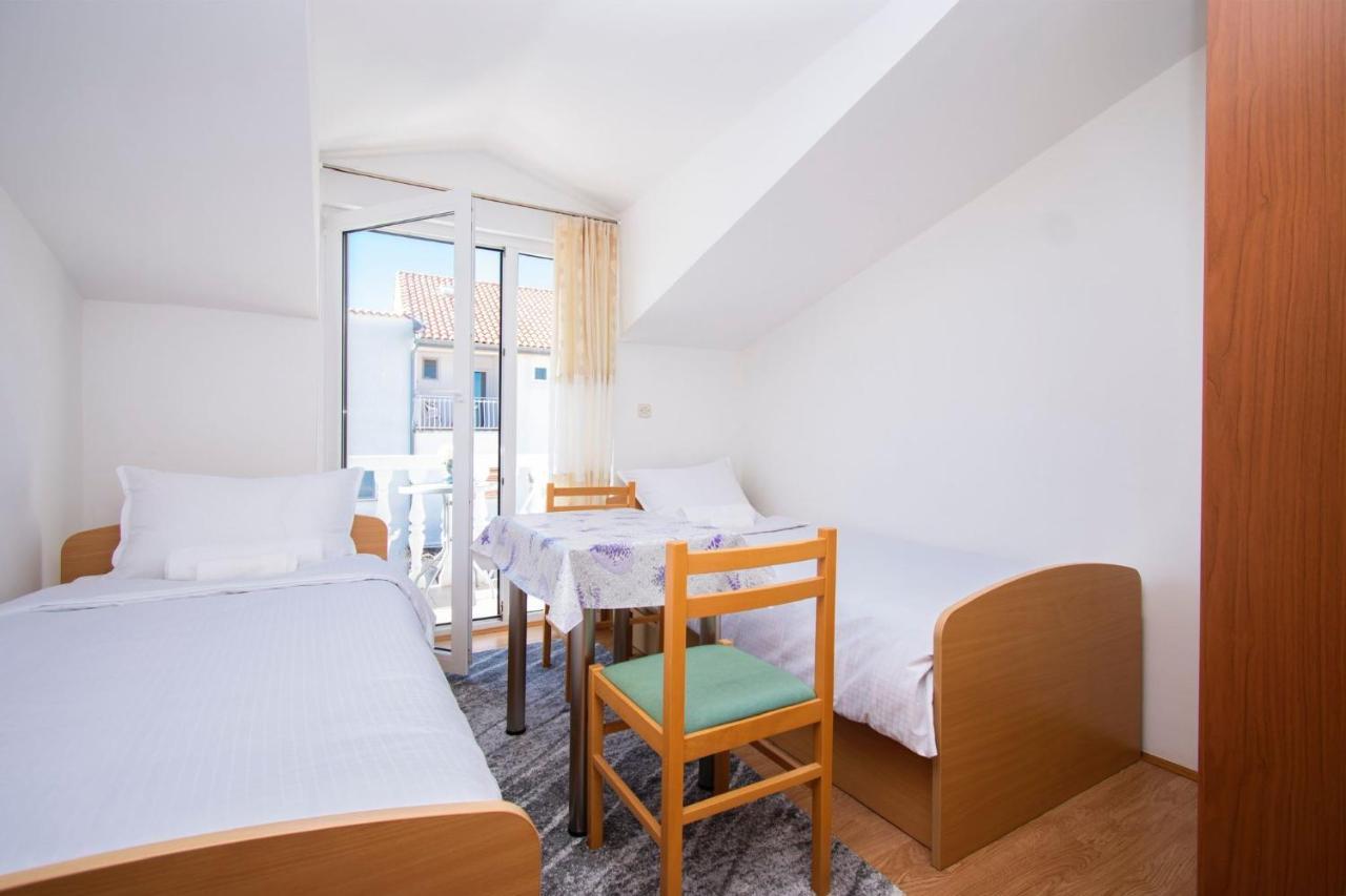 Family Holiday Apartments Lucia 沃迪切 外观 照片