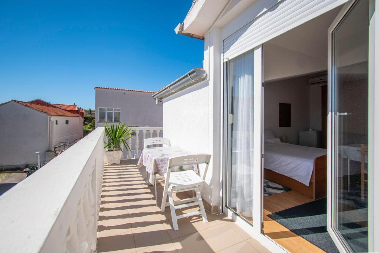 Family Holiday Apartments Lucia 沃迪切 外观 照片