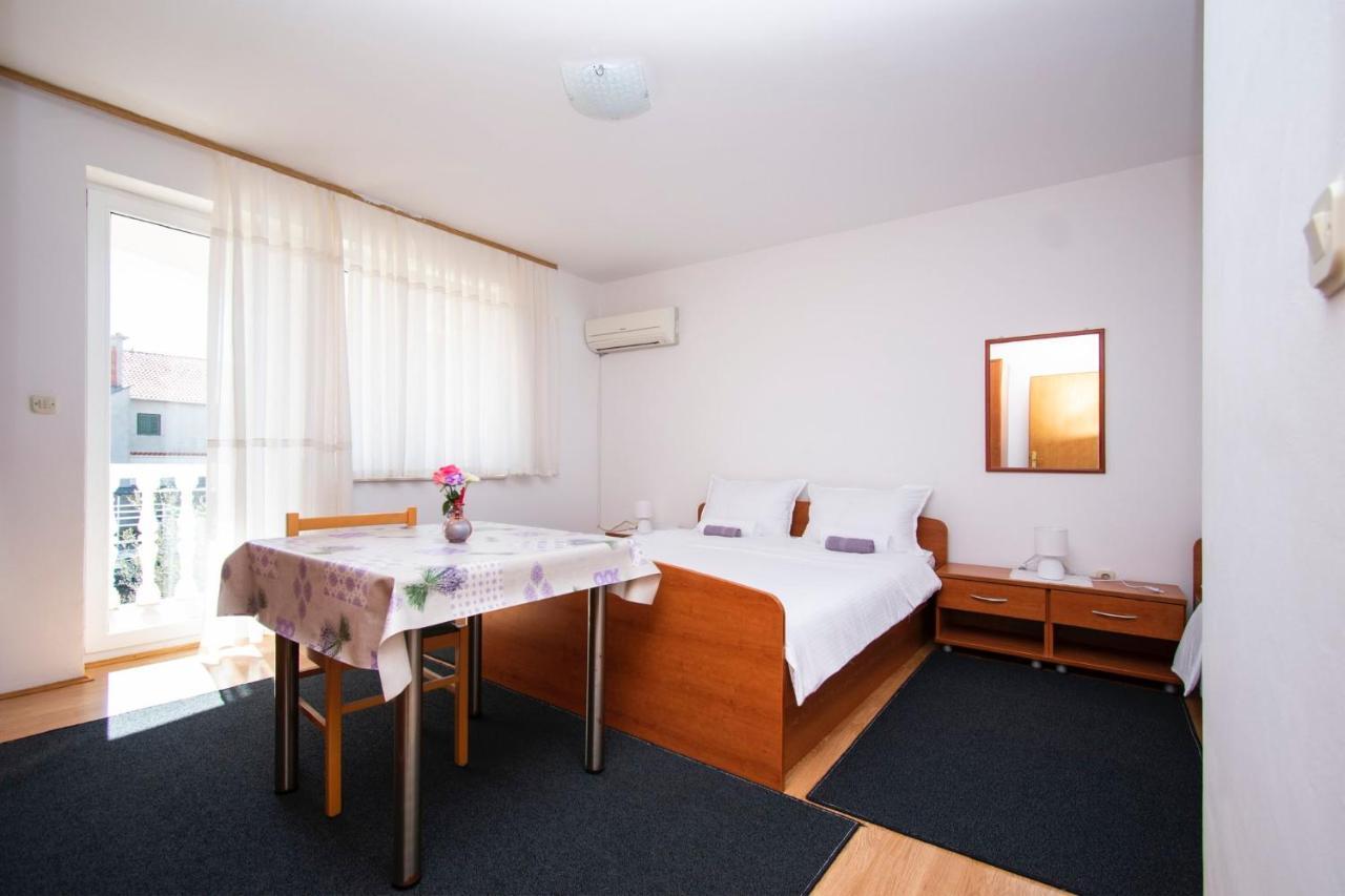 Family Holiday Apartments Lucia 沃迪切 外观 照片