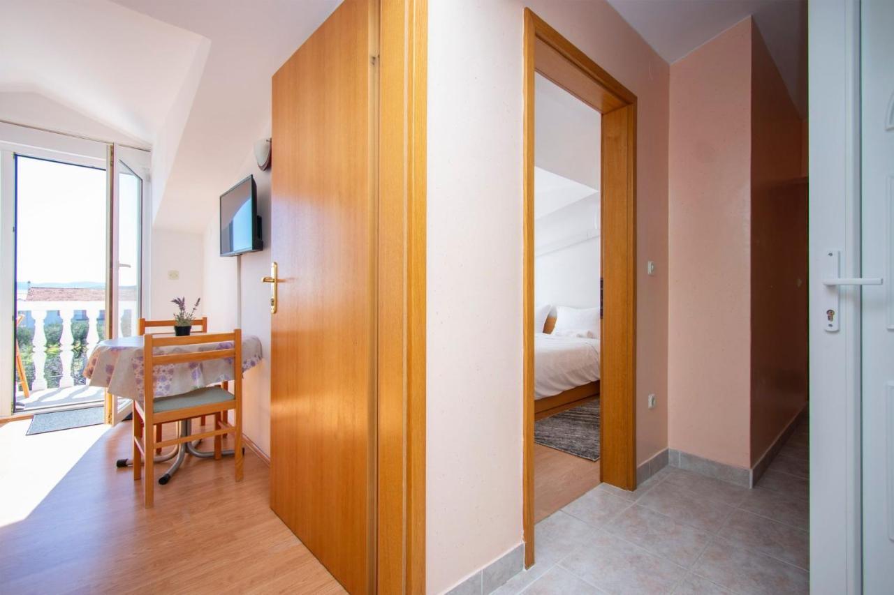 Family Holiday Apartments Lucia 沃迪切 外观 照片