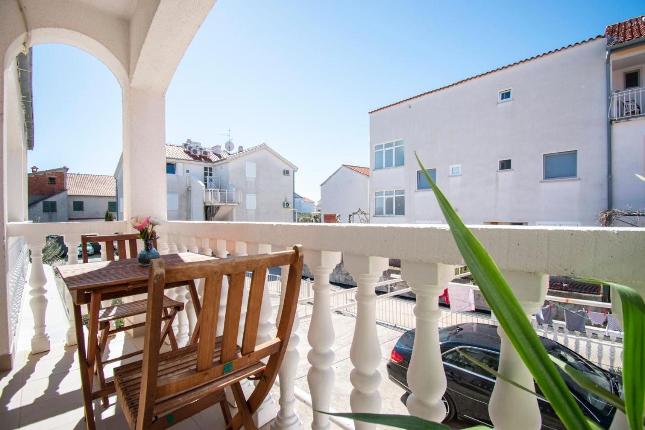 Family Holiday Apartments Lucia 沃迪切 外观 照片