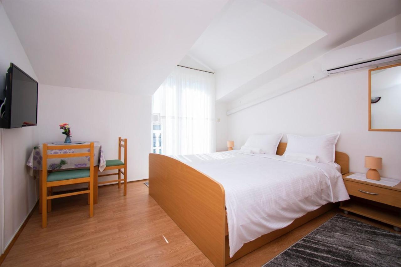 Family Holiday Apartments Lucia 沃迪切 外观 照片