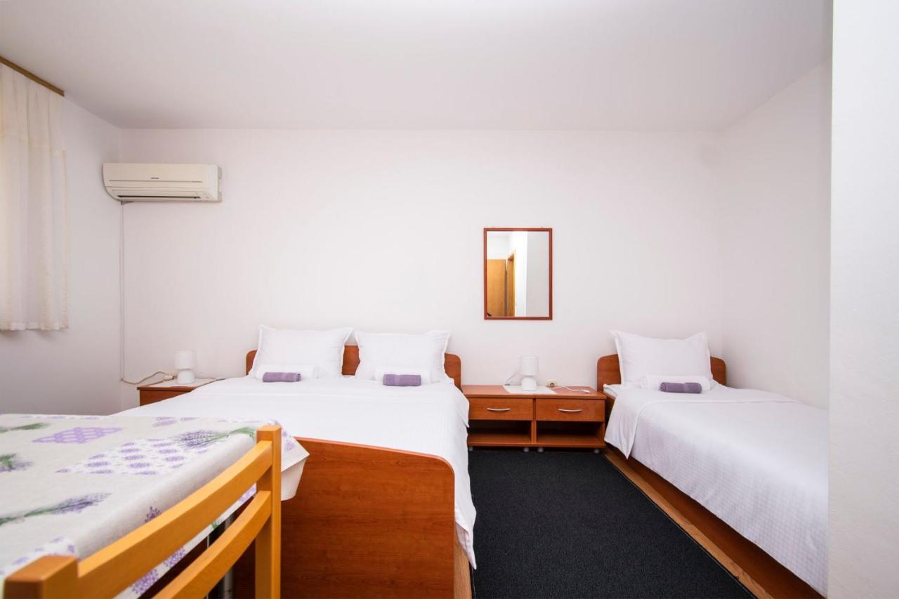 Family Holiday Apartments Lucia 沃迪切 外观 照片