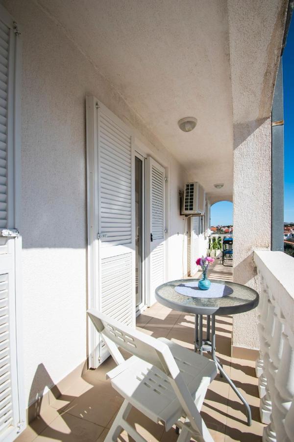 Family Holiday Apartments Lucia 沃迪切 外观 照片