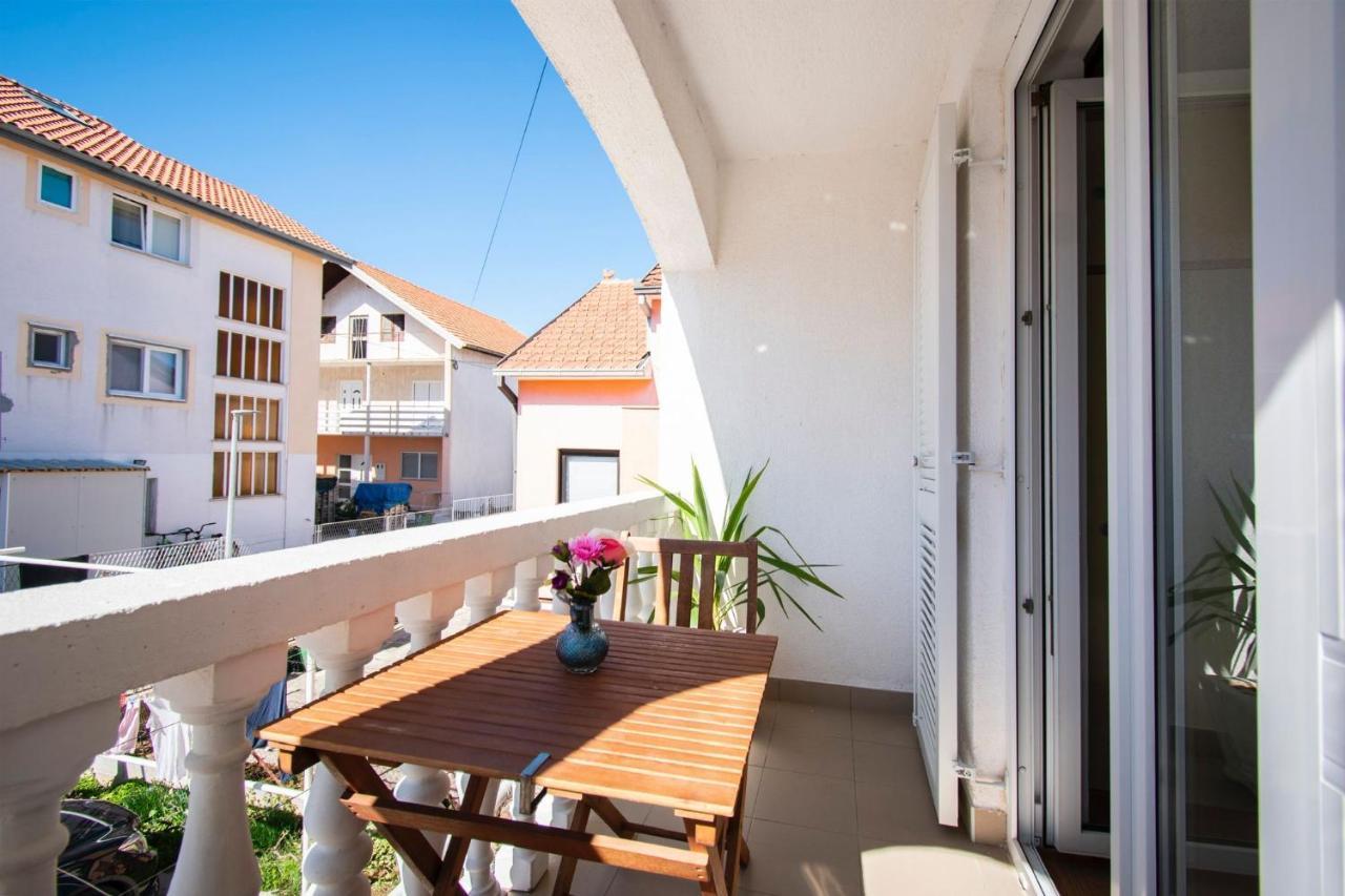Family Holiday Apartments Lucia 沃迪切 外观 照片