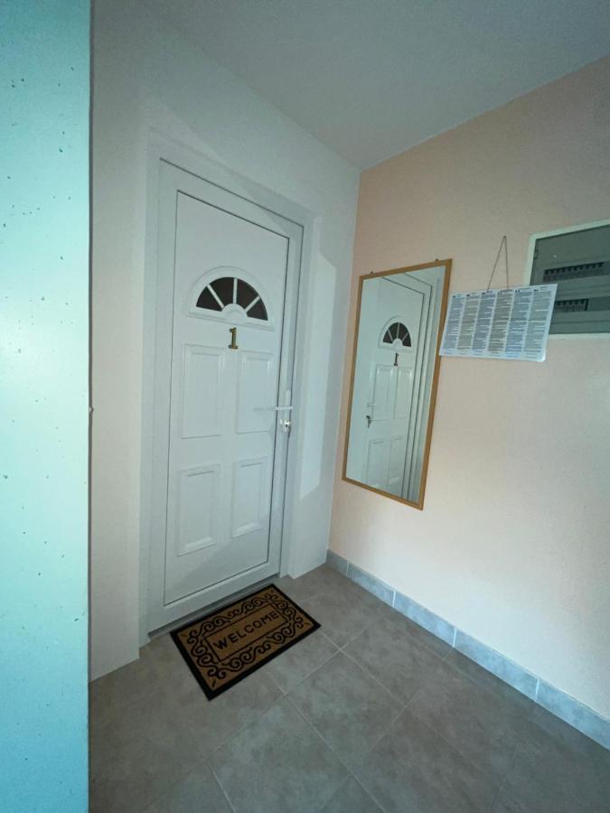 Family Holiday Apartments Lucia 沃迪切 外观 照片