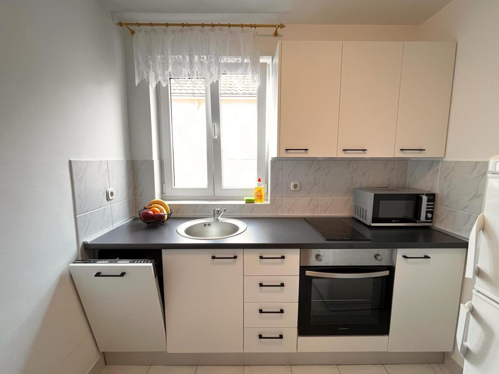 Family Holiday Apartments Lucia 沃迪切 外观 照片