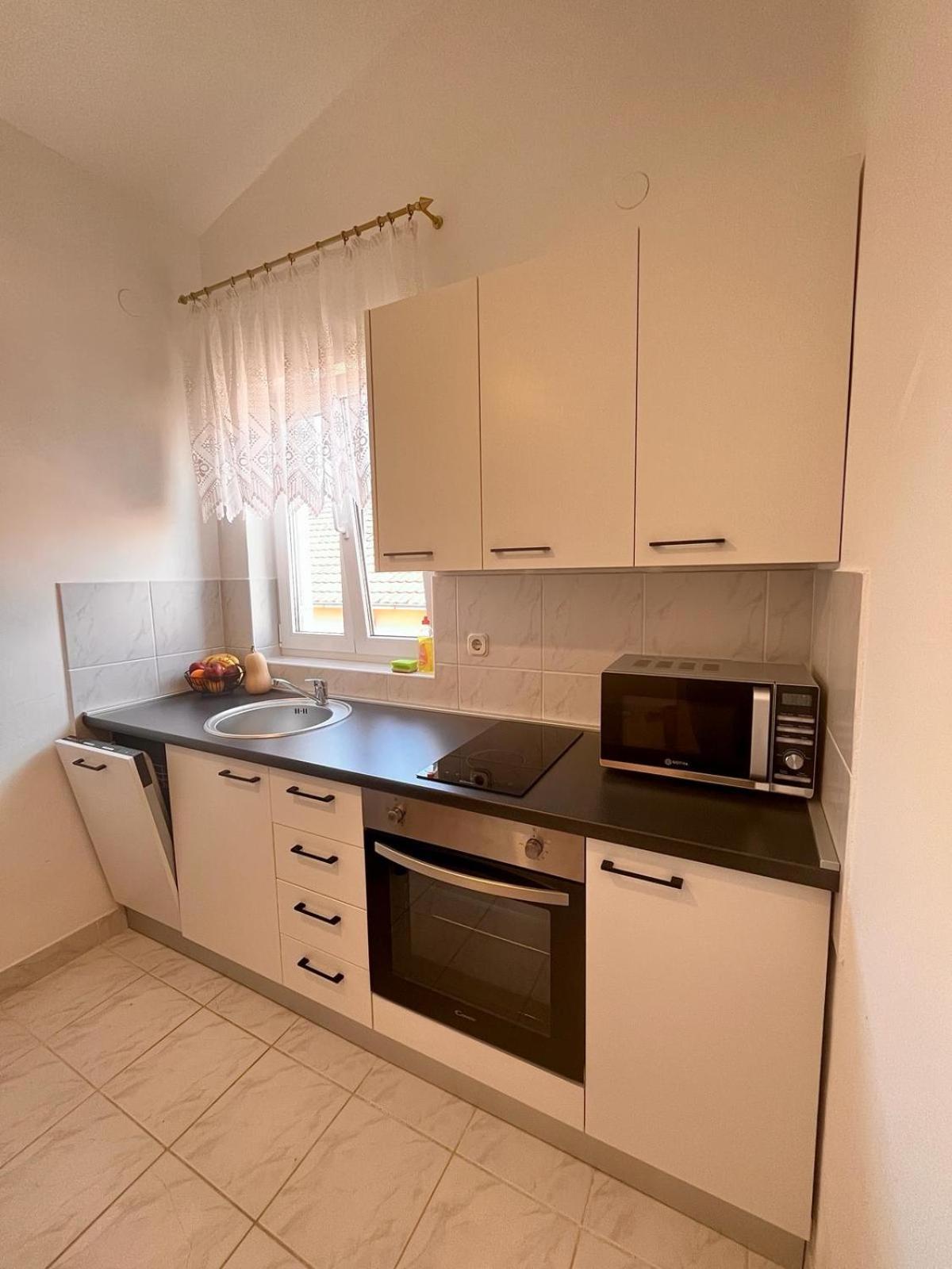 Family Holiday Apartments Lucia 沃迪切 外观 照片